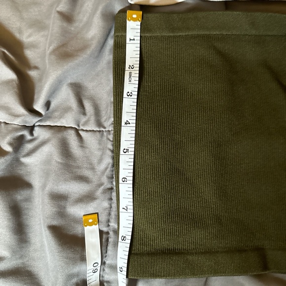 Tube top quantity of 2 (olive green and white) ribbed - Picture 3 of 7